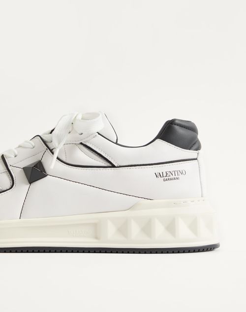 Valentino Garavani - One Stud Low-top Nappa Sneaker - White/ Black - Man - Sneakers