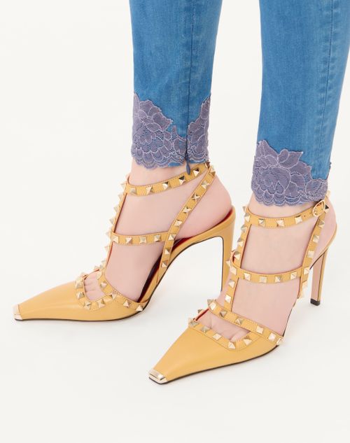 Valentino Garavani - Rockstud Kidskin Pumps 100mm - Ochre - Woman - Pumps And Slingbacks