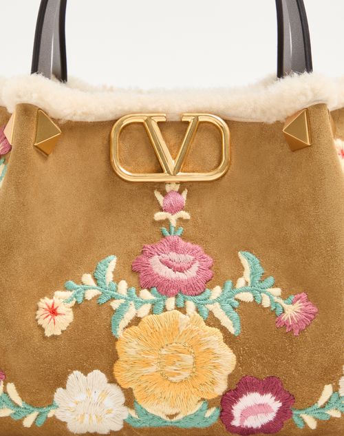 Valentino Garavani - Valentino Garavani Small Shopping Bag In Embroidered Suede With Sheepskin Lining - Havana Beige - Woman - Totes