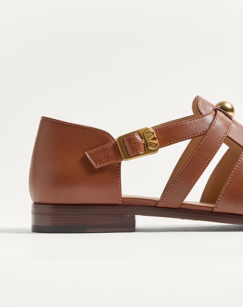 Valentino Garavani - Studshield Fisherman Calfskin Sandal - Tobacco - Man - Sandals
