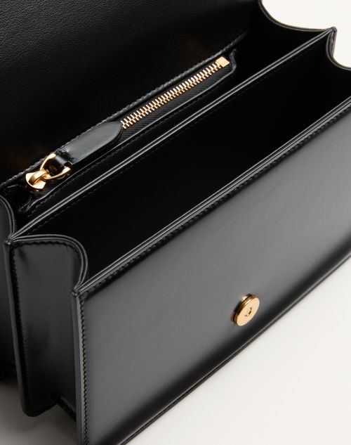 Valentino Garavani - Valentino Garavani Vain Small Shoulder Bag In Shiny Calfskin - Black - Woman - Shoulder Bags