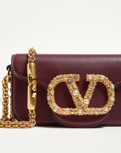 Valentino Garavani - Valentino Garavani Locò Small Shoulder Bag In Calfskin With Jewel Logo - Rosewood - Woman - Shoulder Bags
