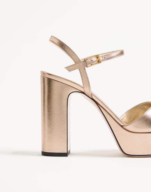 Valentino Garavani - 브이로고 시그니처 라미네이트 나파 가죽 플랫폼 샌들 115mm - 샴페인 - 여성 - 샌들