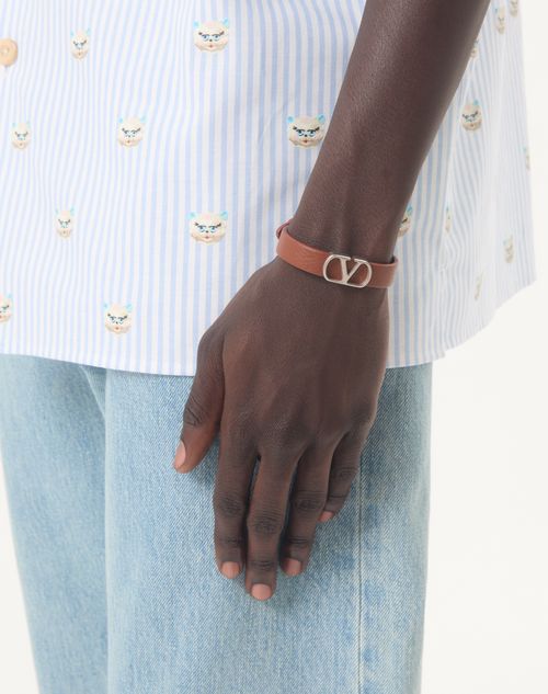 Valentino Garavani - Vlogo Signature Grainy Calfskin Bracelet - Saddle Brown - Man - Jewelry