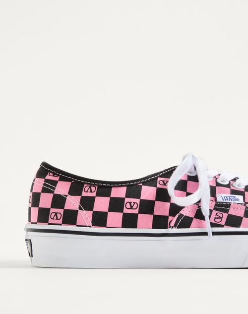 Valentino Garavani - Valentino Garavani And Vans Low-top Trainer In Fabric With Vlogo Checkerboard Print - Pink Orchid/black - Man - Sneakers