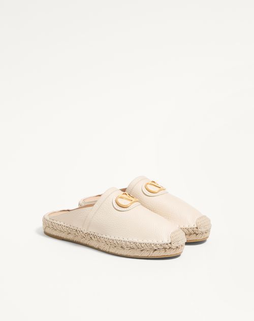 Valentino Garavani - Vlogo Signature Mule In Grainy Calfskin 25mm - Light Ivory - Woman - Espadrilles And Wedges