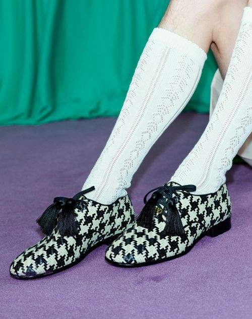Valentino Garavani - Mj Blues Houndstooth Derby In Woven Leather - Shell/black - Man - Lace-ups
