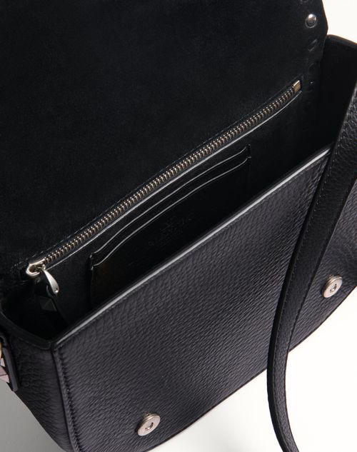 Valentino Garavani - Small Rockstud Grainy Calfskin Crossbody Bag - Black - Man - Shoulder Bags
