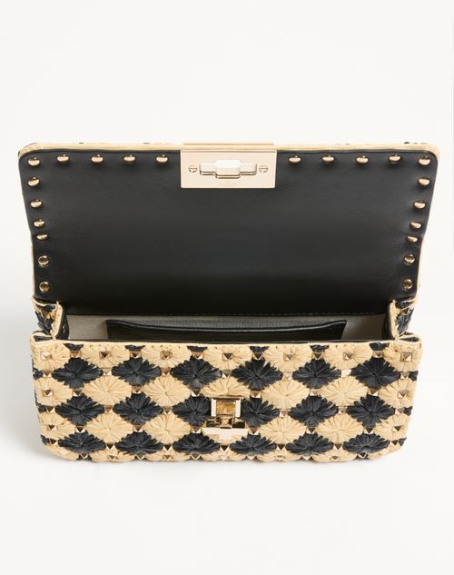 Valentino Garavani - Petit Sac Valentino Garavani Rockstud Spike Brodé En Raphia - Naturel - Femme - Sacs Porté Épaule