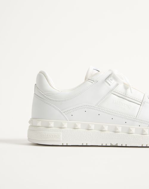 Valentino Garavani - Freedots Low-top Trainer In Calfskin - White - Man - Trainers
