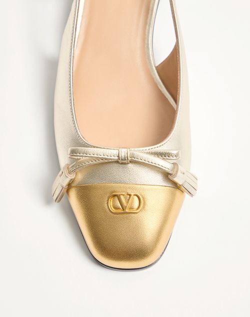 Valentino Garavani - Valet Du Roi Slingback Ballerina In Laminated Nappa 25mm - Platinum/gold - Woman - Ballerinas