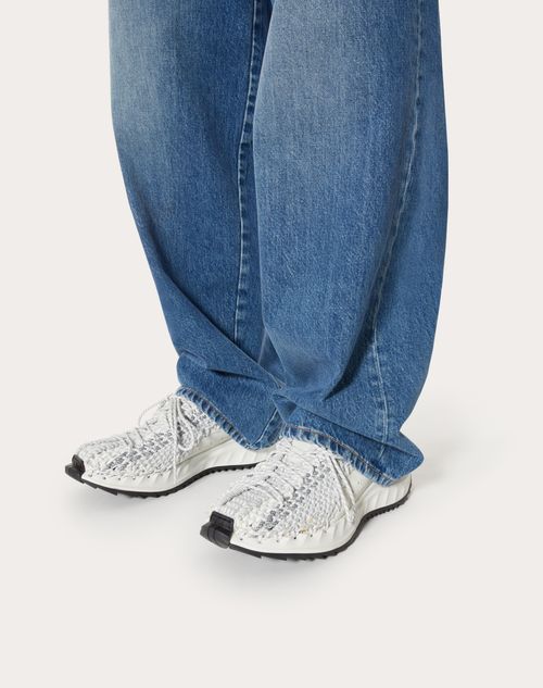 Valentino Garavani - ヴァレンティノ ガラヴァーニ アウトドアクロシェ ファブリック X スエード スニーカー - ホワイト/グレー - メンズ - スニーカー