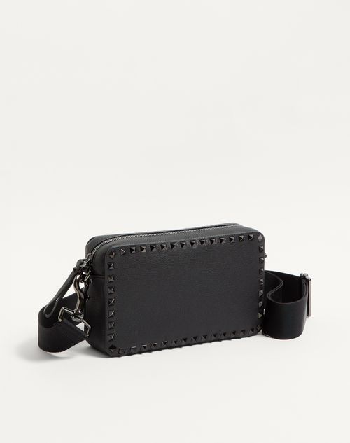 Valentino Garavani - Rockstud Grainy Calfskin Crossbody Bag - Black - Man - Shoulder Bags