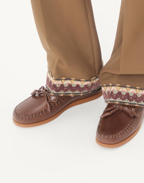 Valentino Garavani - Palm Avenue Buffalo Leather Boat Shoe - Bark Brown - Man - Loafers And Driver