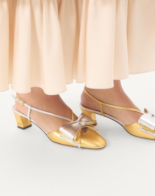 Valentino Garavani - Bowow Slingback Pumps In Laminated Nappa 45mm - Gold/silver - Woman - Pumps