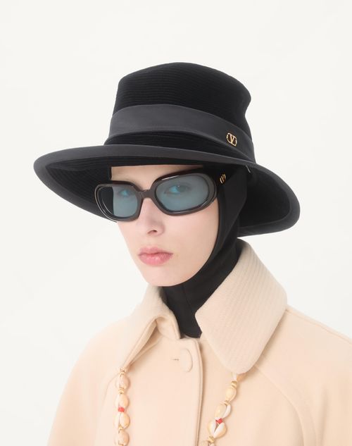 Valentino Garavani - Vlogo Signature Cotton Hat. - Black - Woman - Hats And Gloves