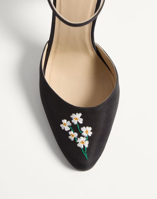 Valentino Garavani - Hi Dolly Fabric Pumps With Floral Embroidery 105mm - Black - Woman - Pumps
