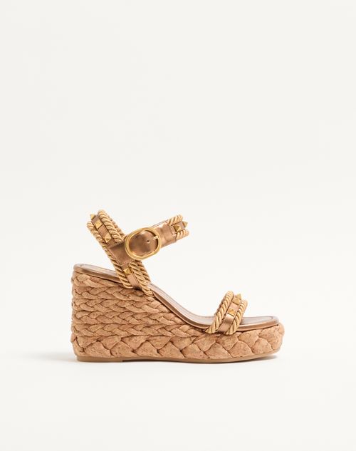 Valentino Garavani - Rockstud Wedge Sandal In Laminated Calfskin 100mm - Gold - Woman - Espadrilles And Wedges