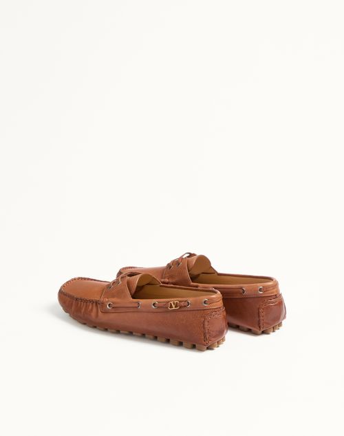 Valentino Garavani - Driver Fastaway Buffalo Loafer - Tobacco - Man - Loafers And Driver
