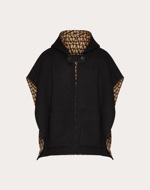 Valentino - REVERSIBLE DOUBLE-FACED WOOL CAPE WITH HOOD AND TOILE ICONOGRAPHE PATTERN - Black - Man - Coats And Blazers