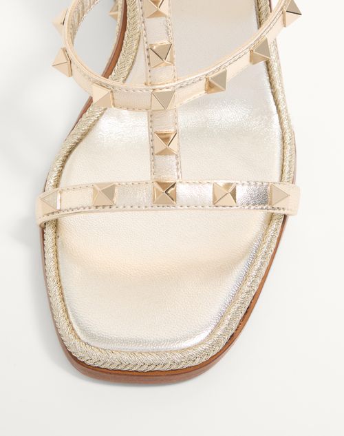 Valentino Garavani - Rockstud Wedge Sandal In Laminated Nappa With Cornely Embroidery 100mm - Platinum - Woman - Espadrilles And Wedges