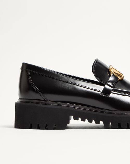 Valentino Garavani - Vlogo Signature Calfskin Loafer - Black - Woman - Loafers & Oxford