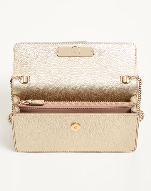 Valentino Garavani - Vlogo Signature Laminated Grainy Calfskin Wallet With Chain - Platinum - Woman - Wallets And Small Leather Goods