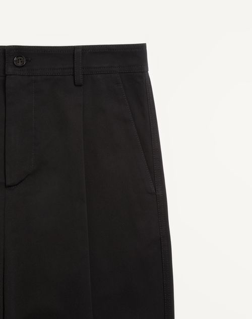 Valentino - Vロゴ エンブロイダリー コットンギャバジン パンツ - ブラック - メンズ - パンツ & ショートパンツ