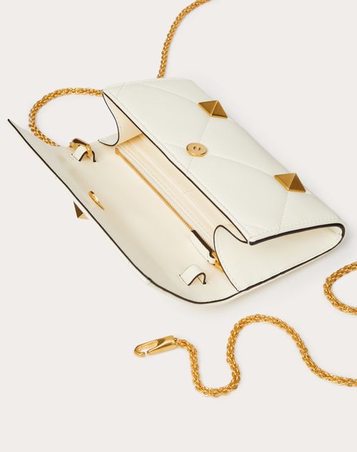 Valentino Garavani - Roman Stud Wallet In Nappa Leather With Chain - Ivory - Woman - Wallets And Small Leather Goods