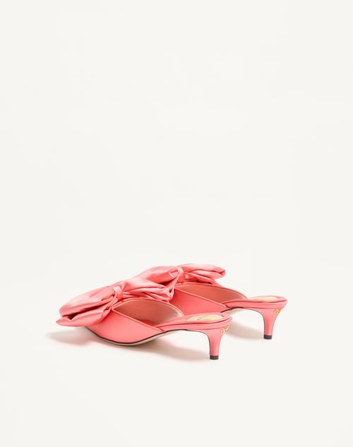 Valentino Garavani - Zapato Bajo Sin Talón Yolande De Satén Con Tacón De 45 mm - Salmón - Mujer - Salones