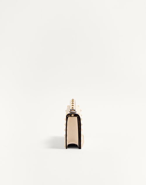 Valentino Garavani - Rockstud Wallet With Chain In Grainy Calfskin - Light Ivory - Woman - Wallets And Small Leather Goods