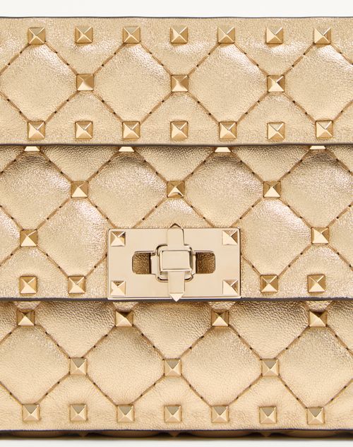 Valentino Garavani - Valentino Garavani Rockstud Spike Kleine Schultertasche Aus Laminiertem Nappaleder - Mekong - Frau - Schultertaschen