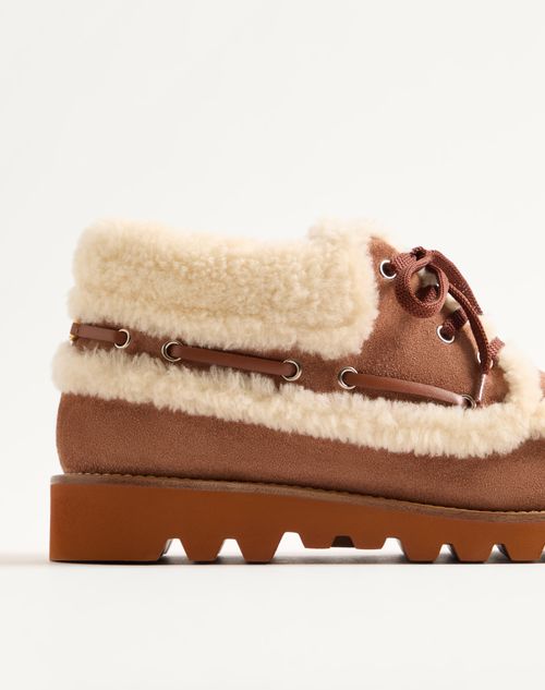 Valentino Garavani - Palm Avenue Ankle Boot In Crust Leather And Wool - Tobacco/natural - Man - Loafers And Driver