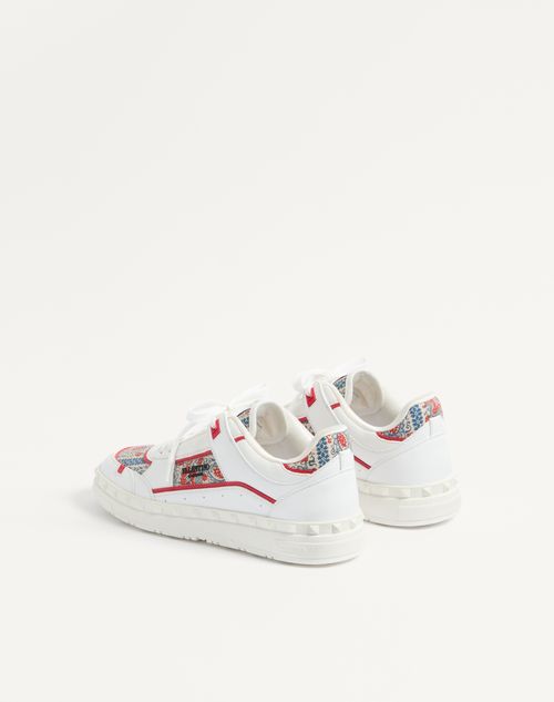 Valentino Garavani - Freedots Low-top Sneaker In Calfskin And Voyage Imaginaire Fabric - White/multicolor/coral - Man - Sneakers