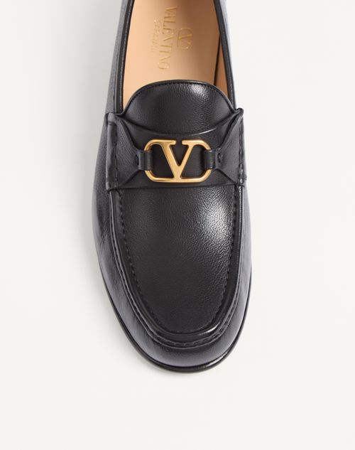 Valentino Garavani - Vlogo Signature Buffalo Loafer - Black - Man - Loafers And Driver