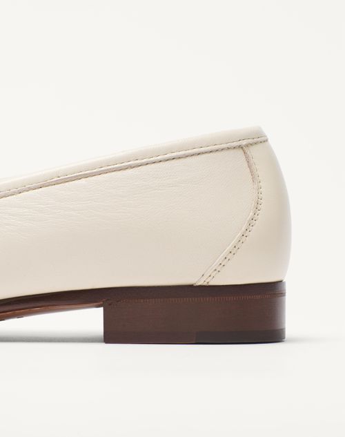 Valentino Garavani - Vlogo Signature Kidskin Moccasin - Ivory - Man - Loafers And Driver