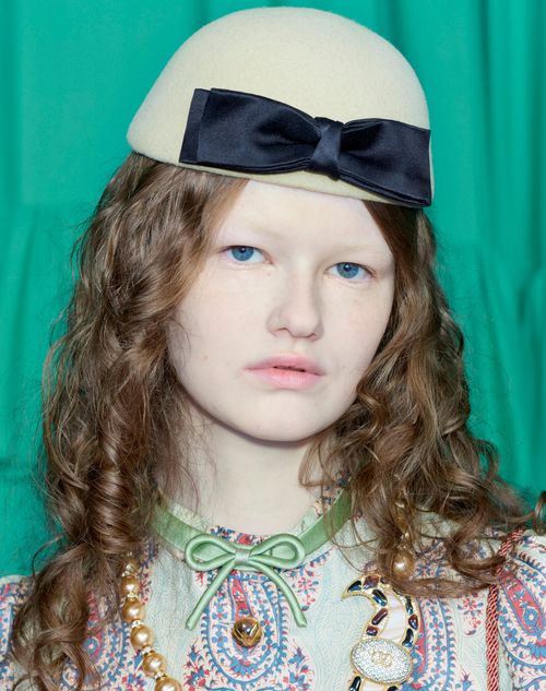 Valentino Garavani - Vlogo Signature Hat In Lapin Fabric With Satin Bow - Cream/black - Woman - Hats And Gloves