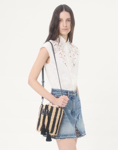 Valentino Garavani - Borsa Piccola A Secchiello Valentino Garavani In Rafia A Righe - Naturale/nero - Donna - Borse A Spalla