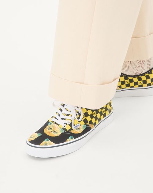 Valentino Garavani - Valentino Garavani And Vans Low-top Fabric Trainer With Vlogo Checkerboard Print And Le Chat De La Maison Print - Black/lemon - Man - Sneakers