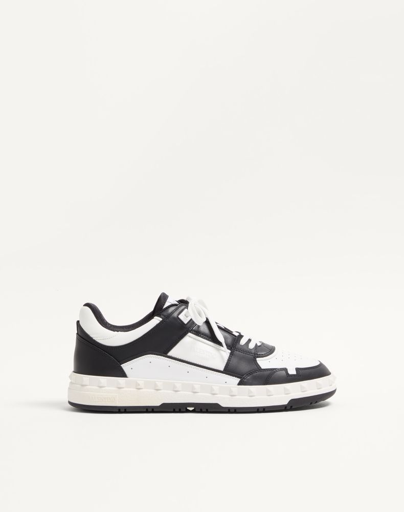 Valentino Garavani 'freedots' White And Black Low Top Sneakers With Studs In Leather Man