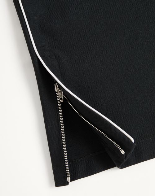 Valentino - Nylon Trousers With Vlogo Patch - Black - Man - Trousers And Shorts