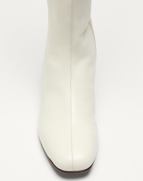Valentino Garavani - Vロゴ シグネチャー キッズスキン ブーツ 20mm - アイボリー - ウィメンズ - ブーツ