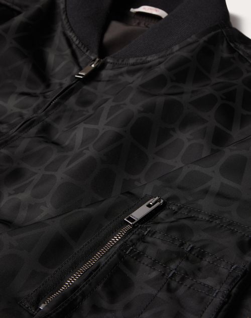 Valentino - Nylon Bomber Jacket With Toile Iconographe Print - Black - Man - Outerwear