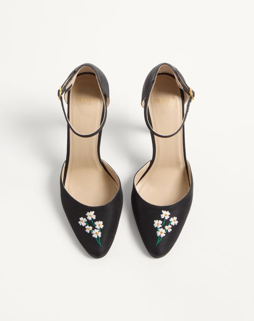 Valentino Garavani - Hi Dolly Fabric Pumps With Floral Embroidery 105mm - Black - Woman - Pumps