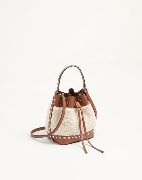 Valentino Garavani - Valentino Garavani Rockstud Shearling Bucket Bag - Natural/saddle Brown - Woman - Shoulder Bags