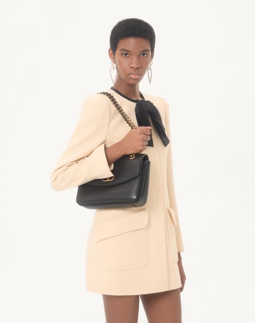 Valentino Garavani - Valentino Garavani Djuna Medium Chain Bag In Nappa Leather - Black - Woman - Shoulder Bags