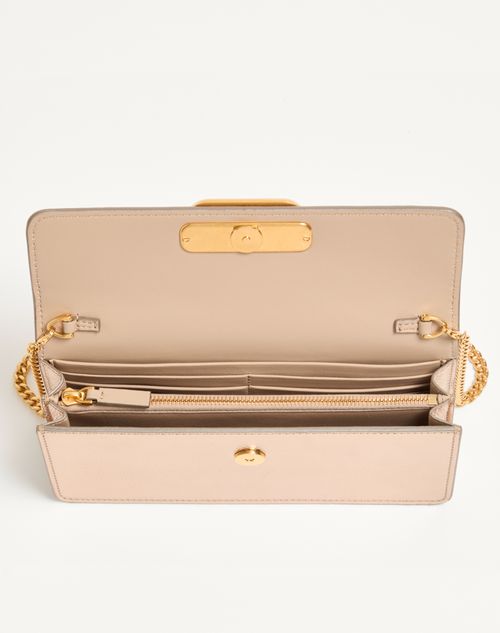 Valentino Garavani - Vlogo Signature Laminated Grainy Calfskin Wallet With Chain - Champagne - Woman - Clutches