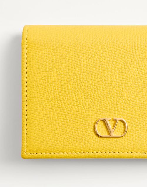 Valentino Garavani - Vlogo Signature Grainy Calfskin Wallet - Yellow - Woman - Wallets And Small Leather Goods